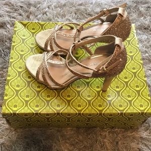 Beautiful Gold Gianni Bini Heels